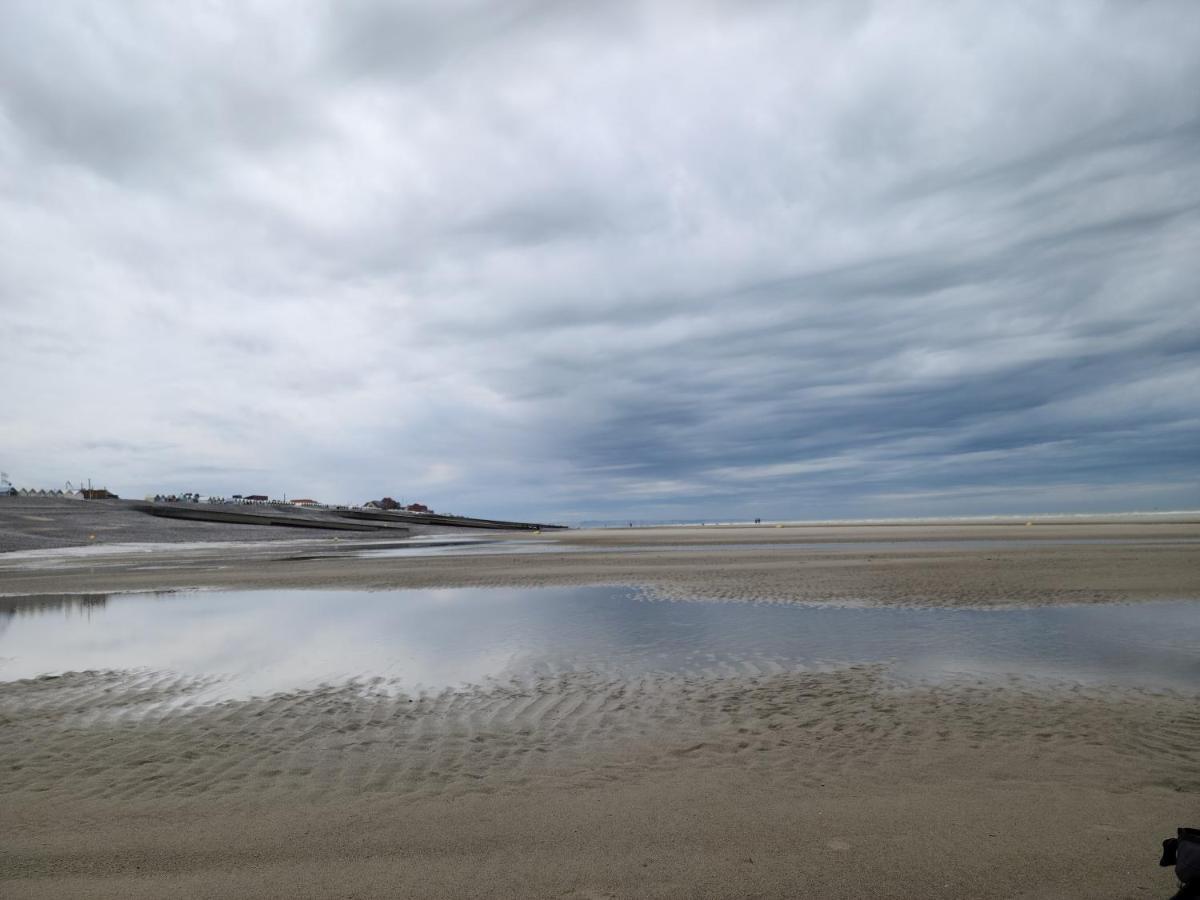 Gite Les Amoureux De La Baie Favières Esterno foto