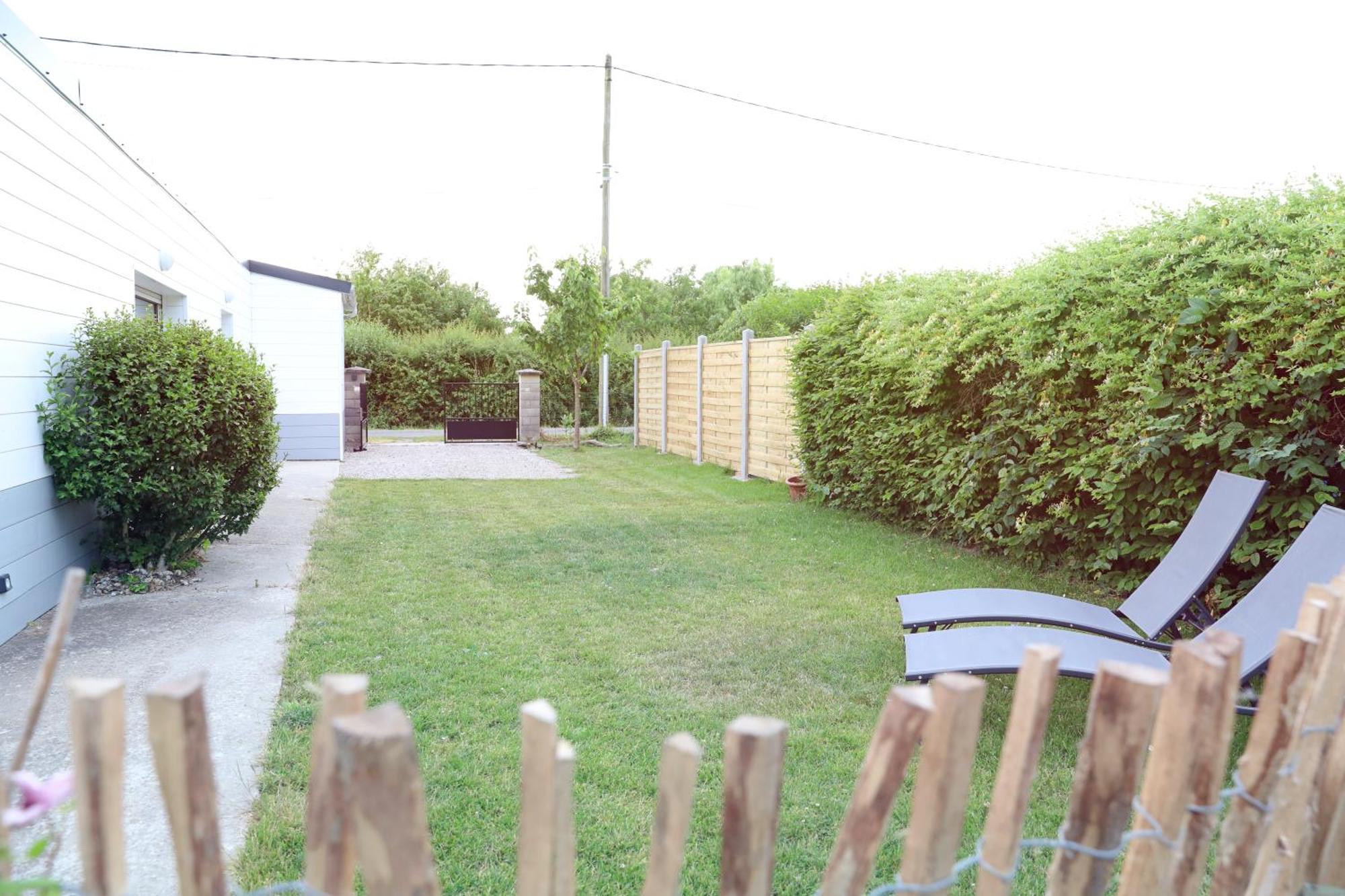 Gite Les Amoureux De La Baie Favières Esterno foto